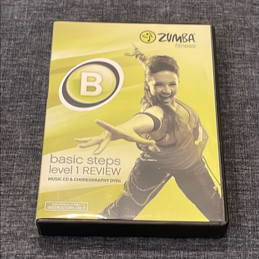 Zumba Fitness Basic Steps Level 1 review - set of 3 DVDs and 1 Music CD